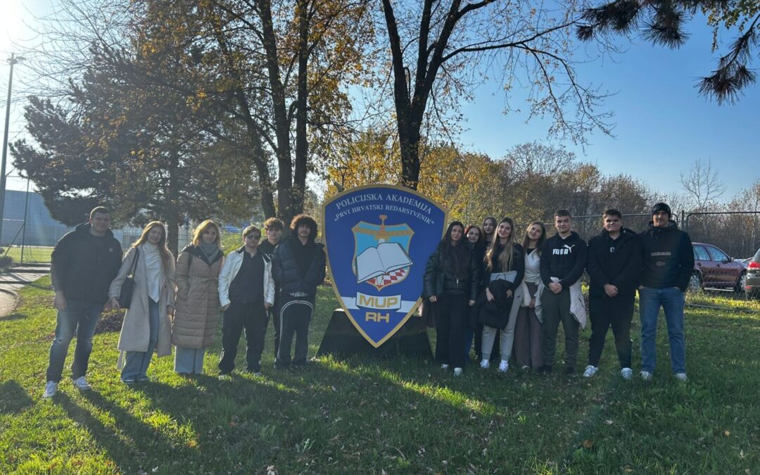 Debatni klub u Policijskoj školi